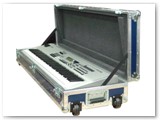 yamaha MO8, herrajes empotrados, llantas epotradas